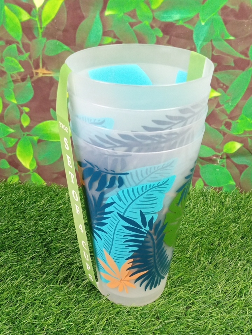 ⛱️ Tropical Leaves Party Cup Set